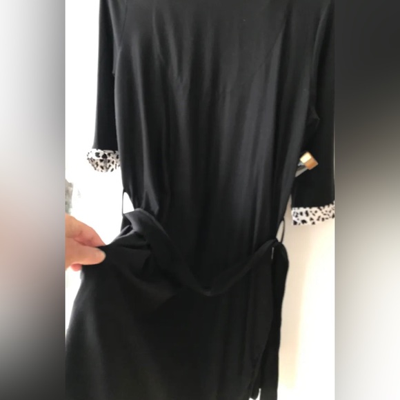 George 2pcs.set; black robe and sleeping gown • size:XS~ L:34” - Picture 2 of 9